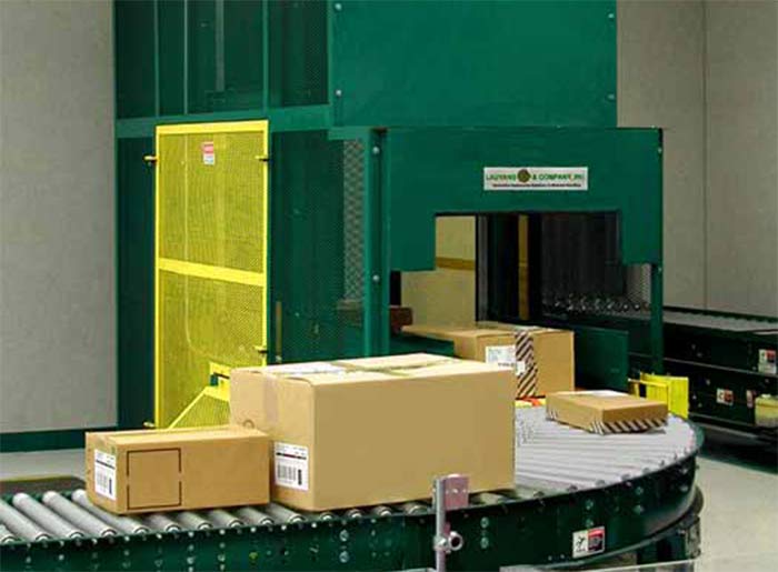 Installation of a continuous vertical conveyor handling cased goods